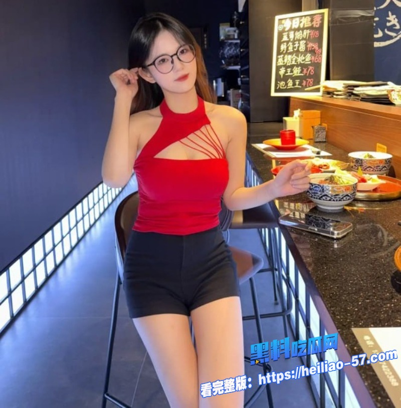 妙龄眼镜少女与男友激情直播全程露脸清纯学妹瞬间化身甜蜜欲女4