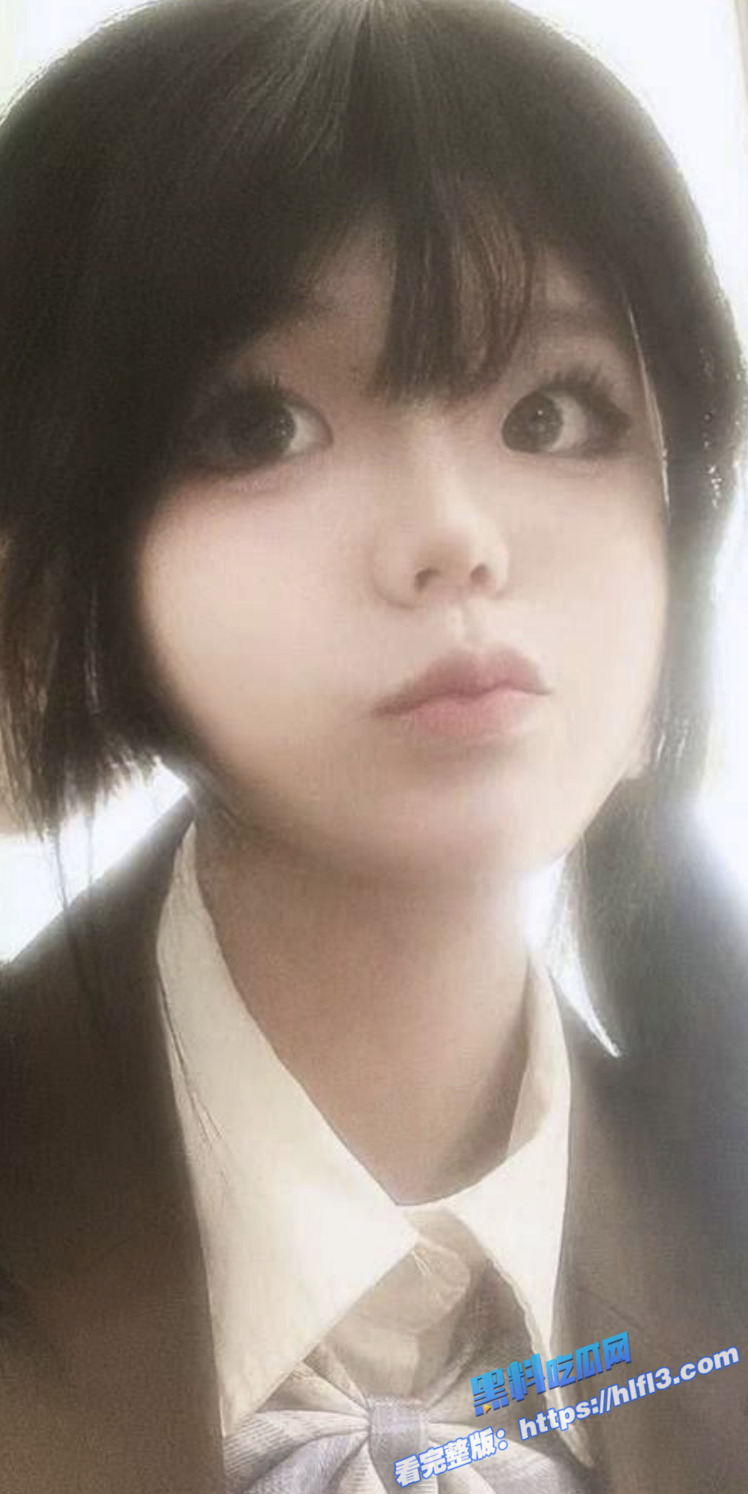 上海交通大学眼镜妹 顾婧萱 童颜巨乳反差学生妹 拍自慰视频勾引富二代！3