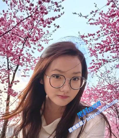 滇西应用技术大学 何一婷 小仙女约炮视频曝光 自述想玩多人运动！4