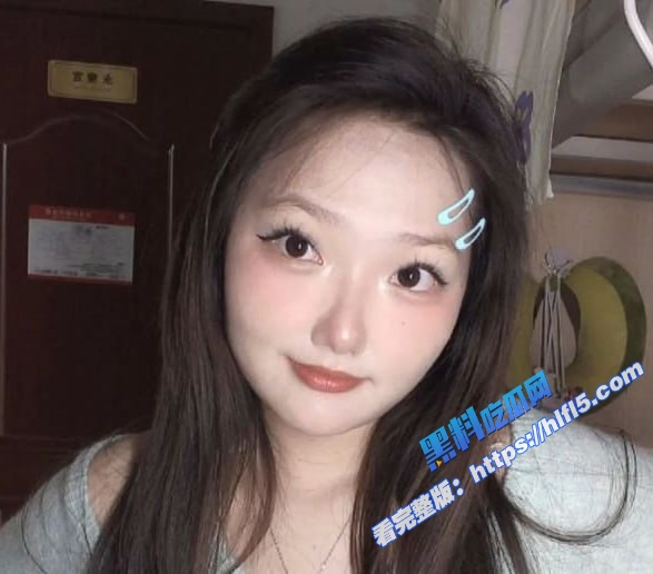 滇西应用技术大学 何一婷 小仙女约炮视频曝光 自述想玩多人运动！8