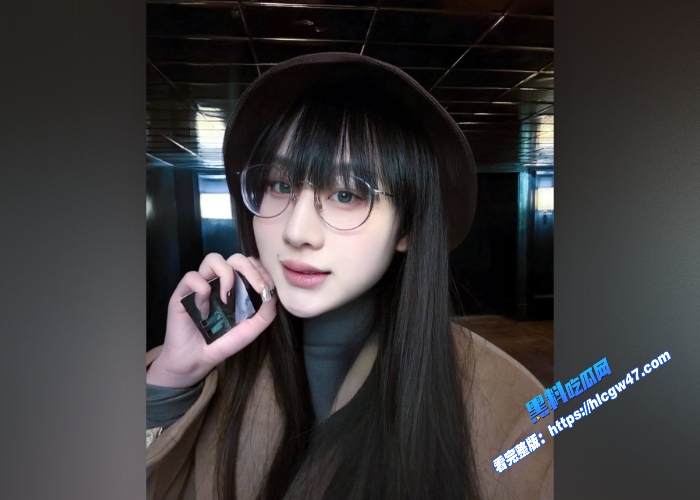 全网首发英国留学眼镜妹范黎口交骑乘后入各种姿势插一遍三洞齐开还是留学生玩的花 图2WH700x500px
