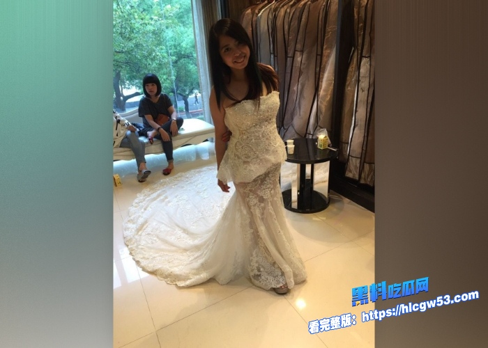 极品美少妇刚结婚没多久就背着老公去偷情重度性瘾母狗很喜欢口交和被后入爆操 图1WH700x500px 极品美少妇刚结婚没多久就背着老公去偷情重度性瘾母狗很喜欢口交和被后入爆操 图1WH700x500px