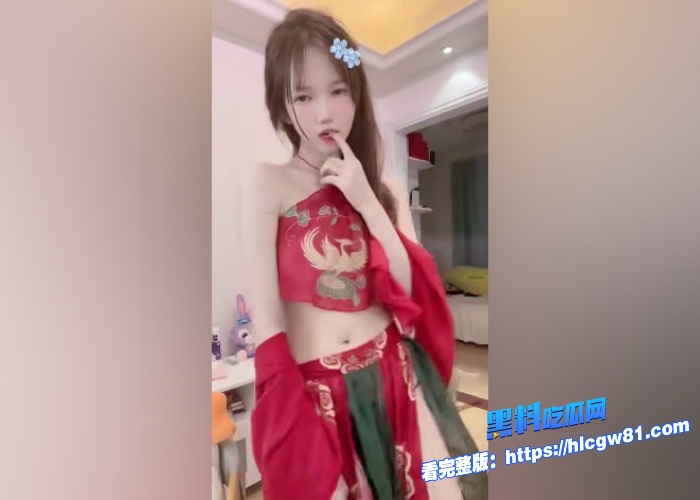 快手清纯网红妮子没烦恼付费定制视频流出情趣红丝骚舞令人赏心悦目脱衣自摸脸穴同框表情非常销魂  图2