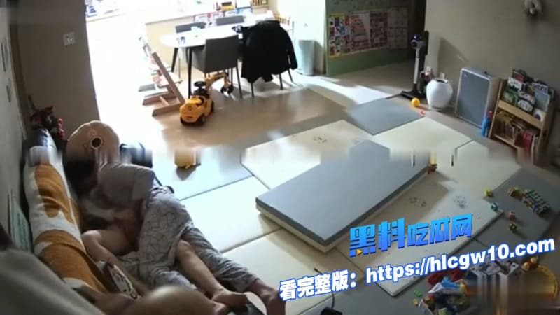 变态男子公司强吻女同事被辞退反手索赔公司16万手机海量猥琐视频已流出简直脸皮厚到没边了3