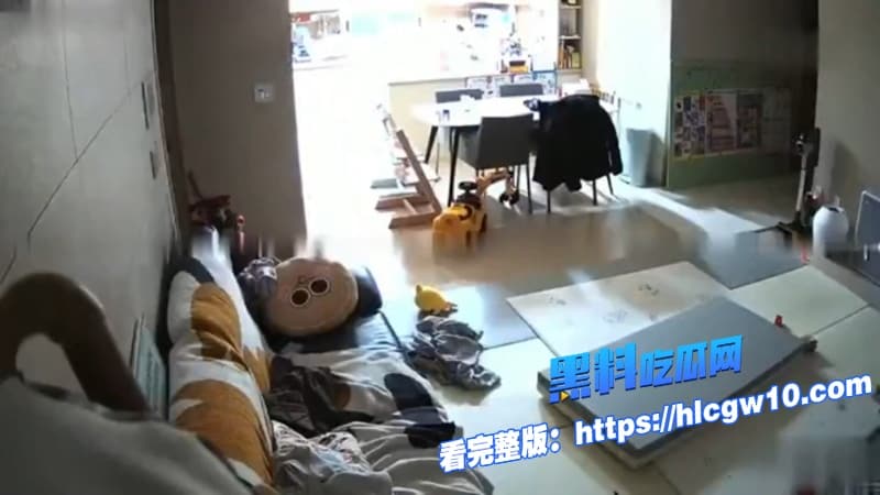 变态男子公司强吻女同事被辞退反手索赔公司16万手机海量猥琐视频已流出简直脸皮厚到没边了8