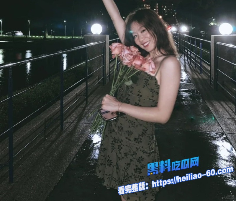 瓜友投稿青岛反差美女李叶黑丝性感内衣狂野上线高冷女神主动到让人招架不住啊1 瓜友投稿青岛反差美女李叶黑丝性感内衣狂野上线高冷女神主动到让人招架不住啊1