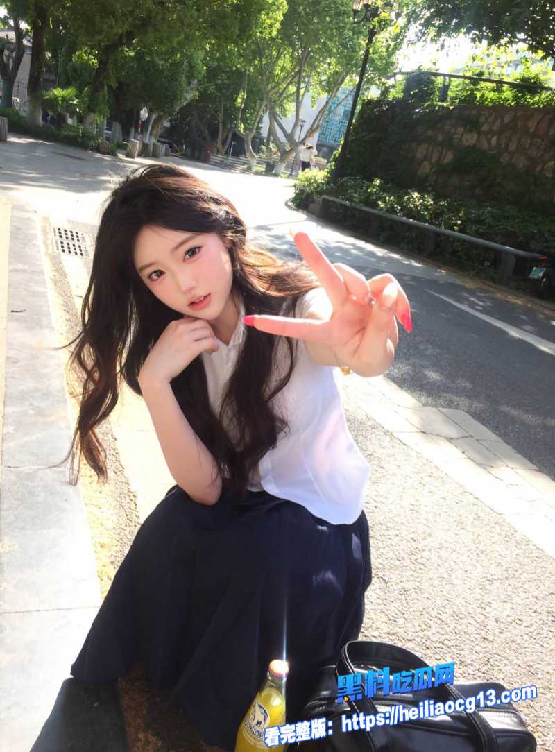 精神小妹口交视频3 精神小妹口交视频3