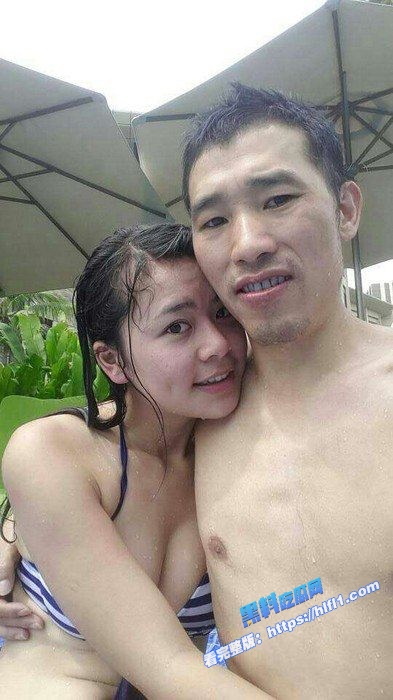 苏州某建筑公司老板 包养年轻妹子当情妇 母狗被压在身下猛操嫩穴 叫声极度淫荡！1