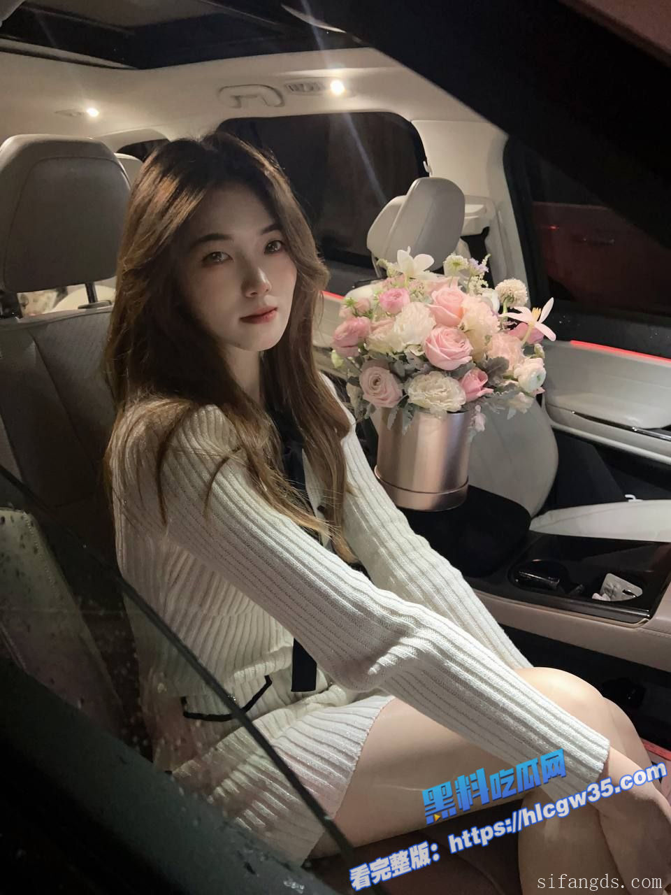 推特大神 BMWZ 约炮极品高颜值母狗 包厢做爱后后入射精 简直太骚了3