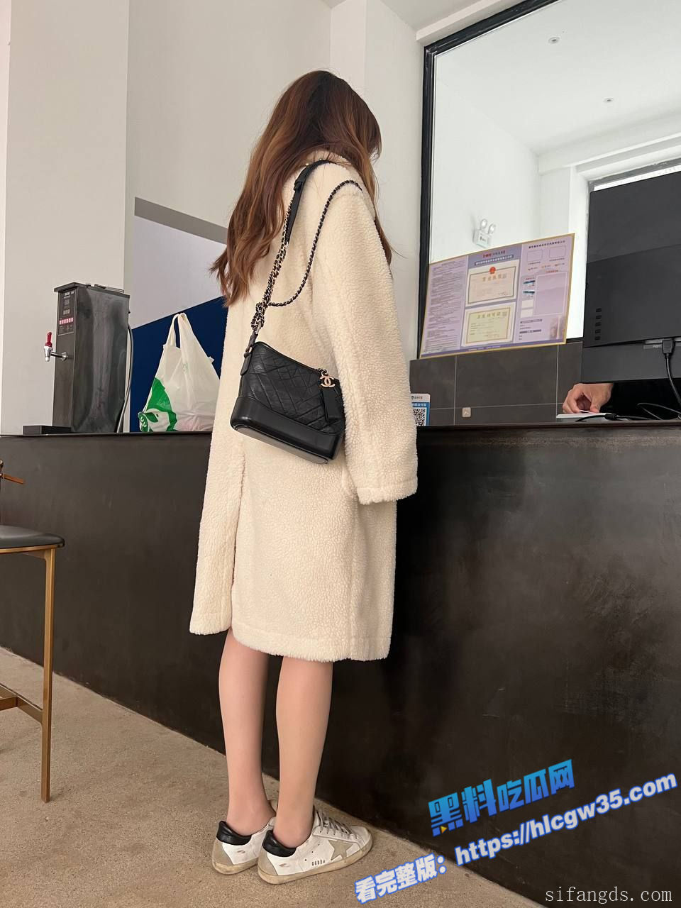 推特大神 BMWZ 约炮极品高颜值母狗 包厢做爱后后入射精 简直太骚了10