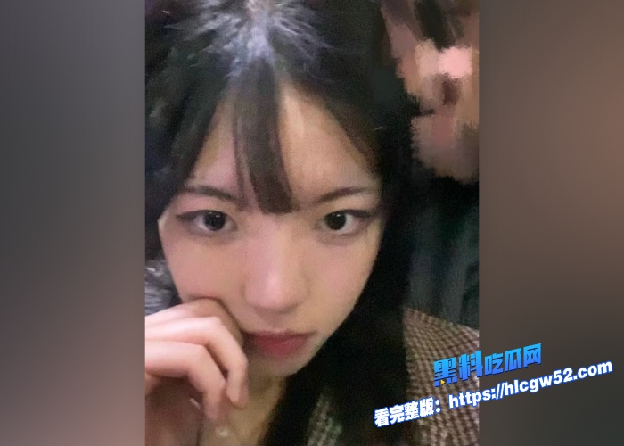 真实迷奸广西桂林大一班花被男同学迷晕后肆意玩弄抬起黑丝双腿疯狂爆插 图2WH700x500px 真实迷奸广西桂林大一班花被男同学迷晕后肆意玩弄抬起黑丝双腿疯狂爆插 图2WH700x500px