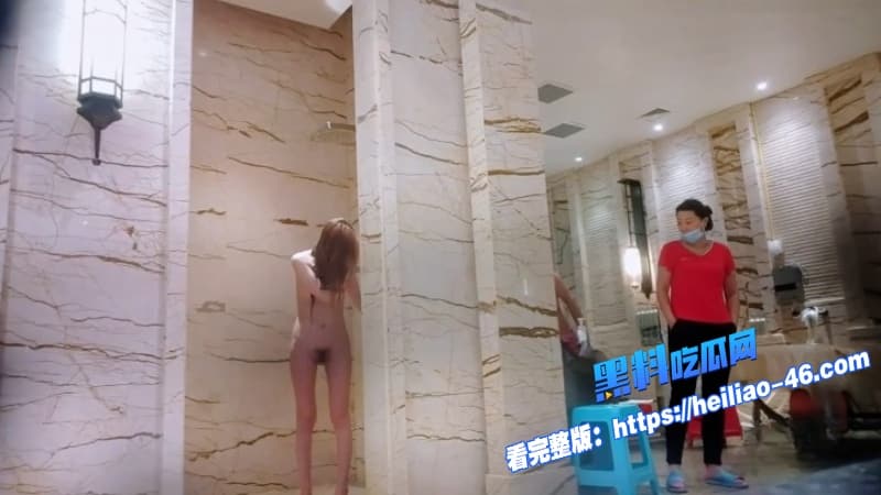 网上疯传的洗浴中心偷拍视频流出各种美乳嫩逼让人眼花缭乱欲罢不能 8