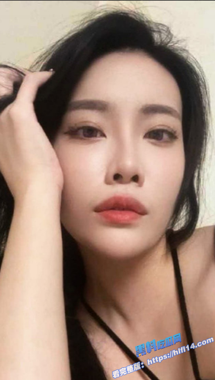 泄密视频 某体制内御姐,平常高冷冰山脸,私下极其反差的骚母狗3 泄密视频 某体制内御姐,平常高冷冰山脸,私下极其反差的骚母狗3