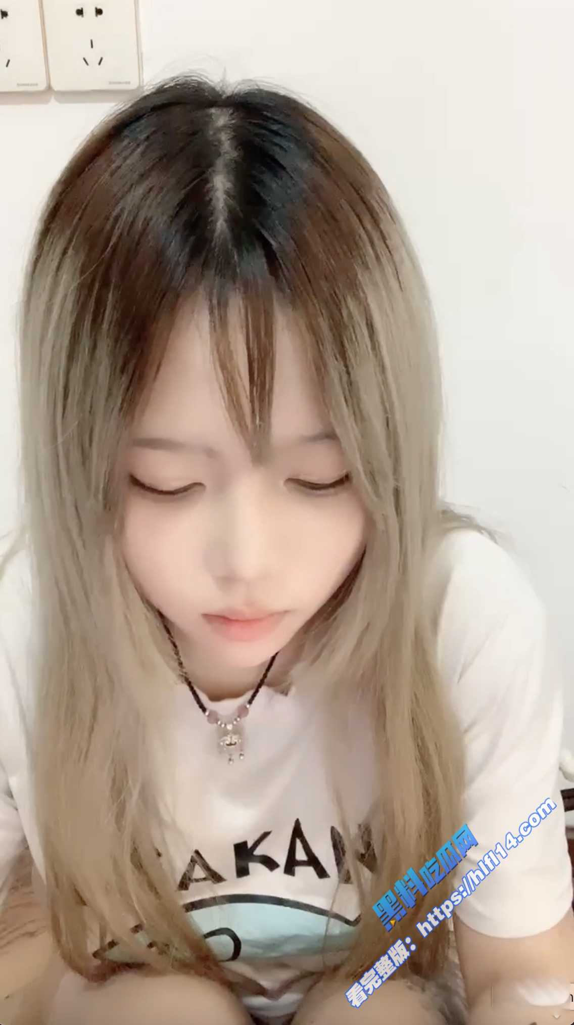 精神小妹萝莉 欣少 小情侣露脸口交做爱自慰直播！5