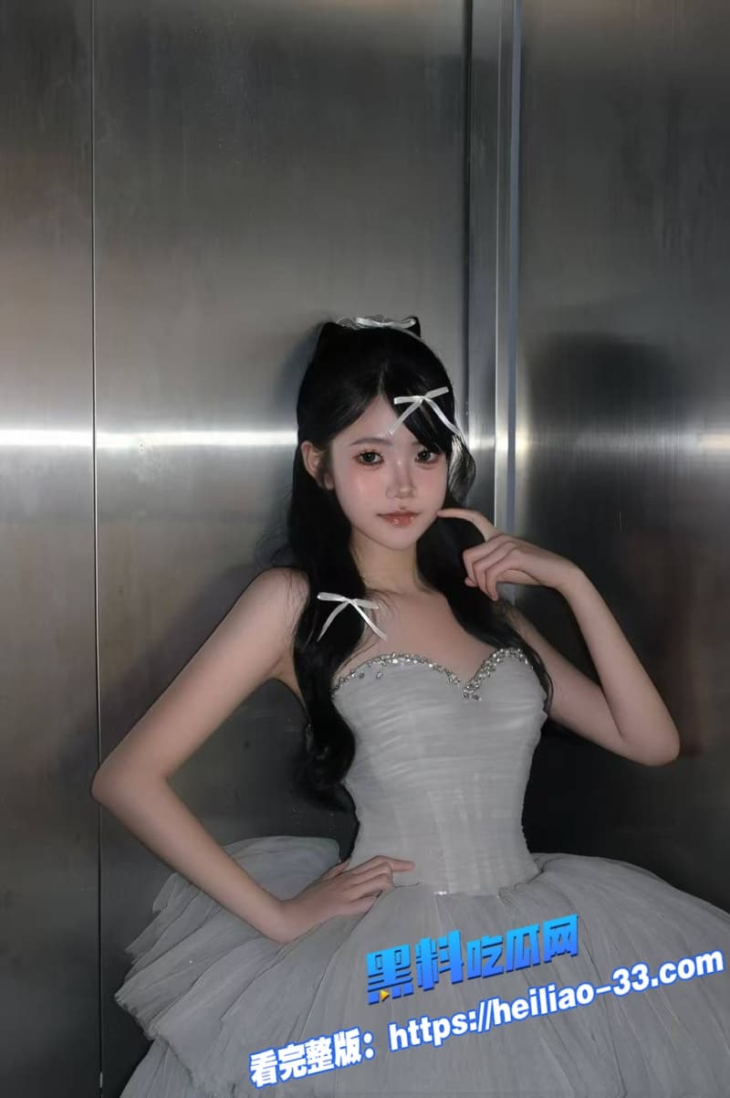 南京兮陌女王多双高跟鞋狂插男M马眼视频流出简直是调教女王插到狗子求饶超重口 5 南京兮陌女王多双高跟鞋狂插男M马眼视频流出简直是调教女王插到狗子求饶超重口 5