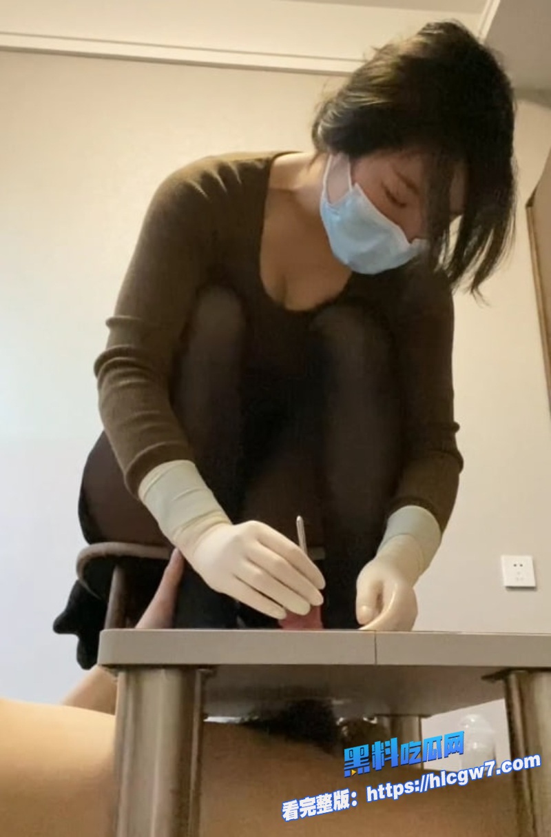 内地女主首次挑战朵朵调教戴口罩手套蹲凳上用螺旋金属棒精准责玩龟头马眼3