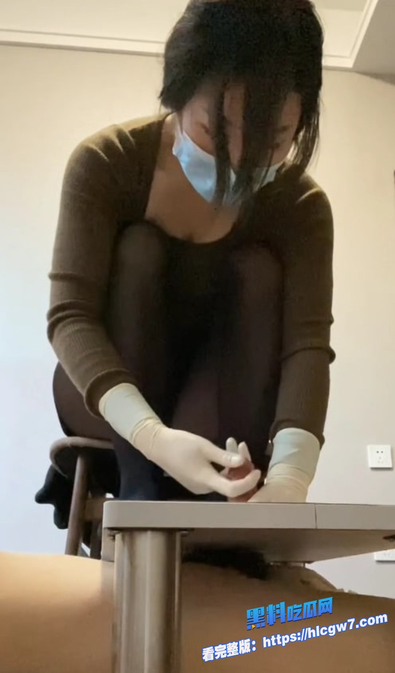 内地女主首次挑战朵朵调教戴口罩手套蹲凳上用螺旋金属棒精准责玩龟头马眼7