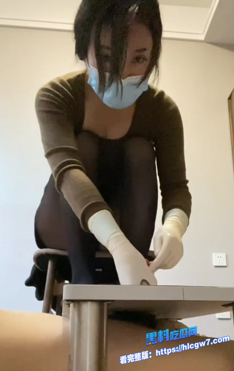 内地女主首次挑战朵朵调教戴口罩手套蹲凳上用螺旋金属棒精准责玩龟头马眼8