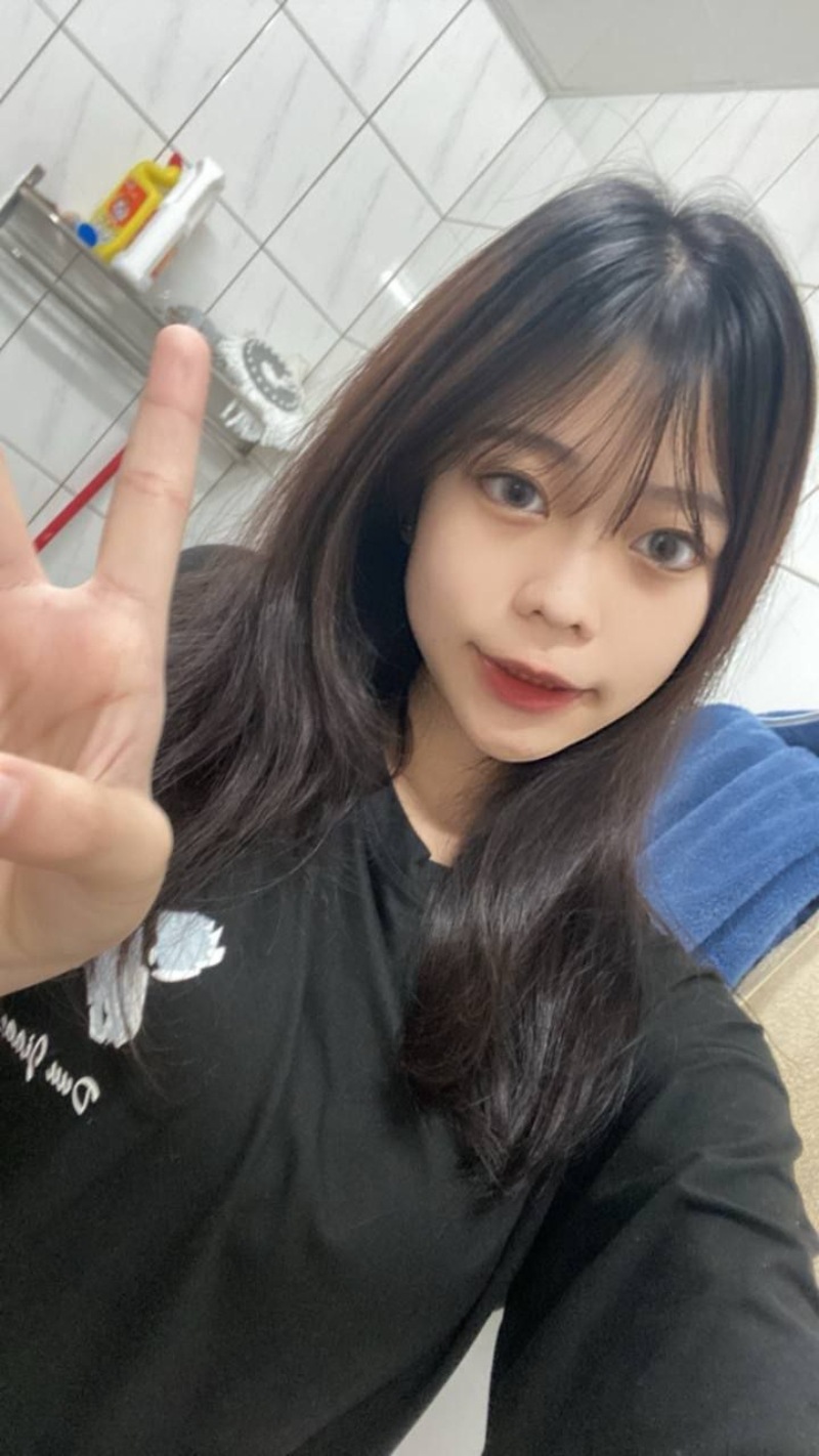 清纯颜值还不错的大学生1