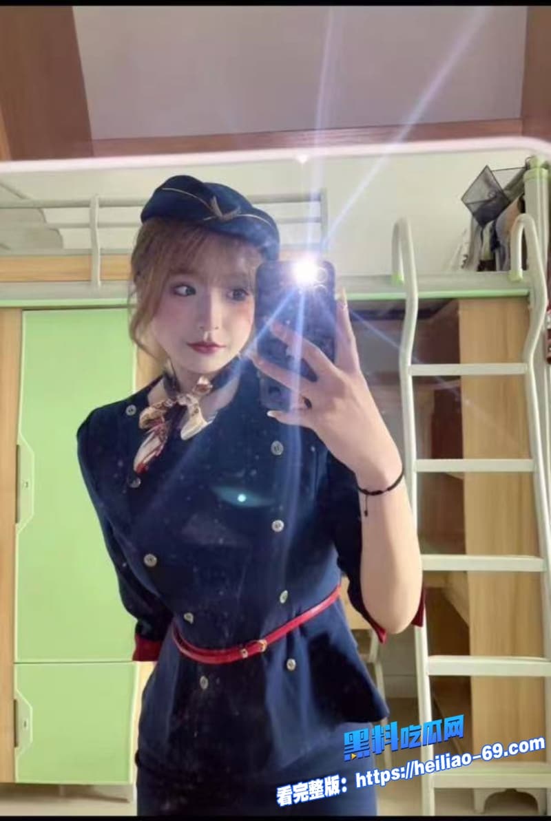 海角乱伦欲火难耐的哥哥大晚上直接上门在妹妹和妹夫床上猛干妹妹5