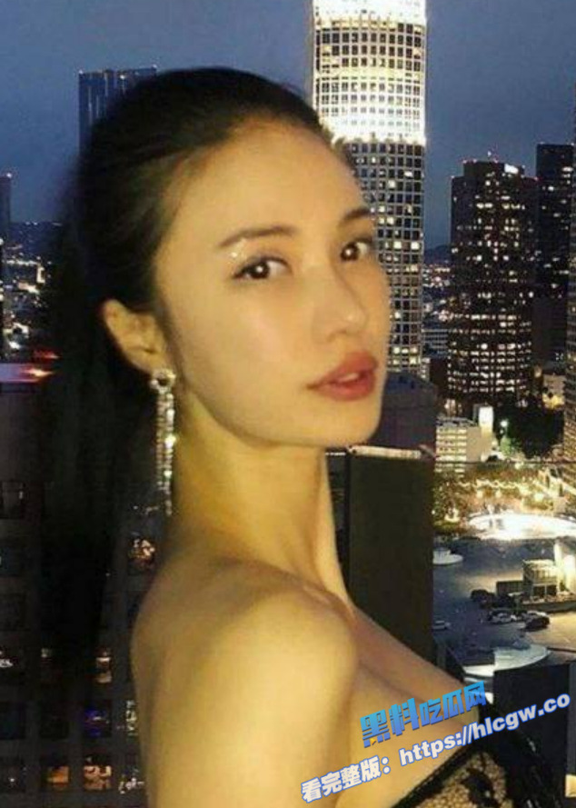 澳洲女留学生 为了拿到绿卡跟大佬做爱 白虎嫩穴 被大屌狠插骚逼 各种玩法层出不穷！图1