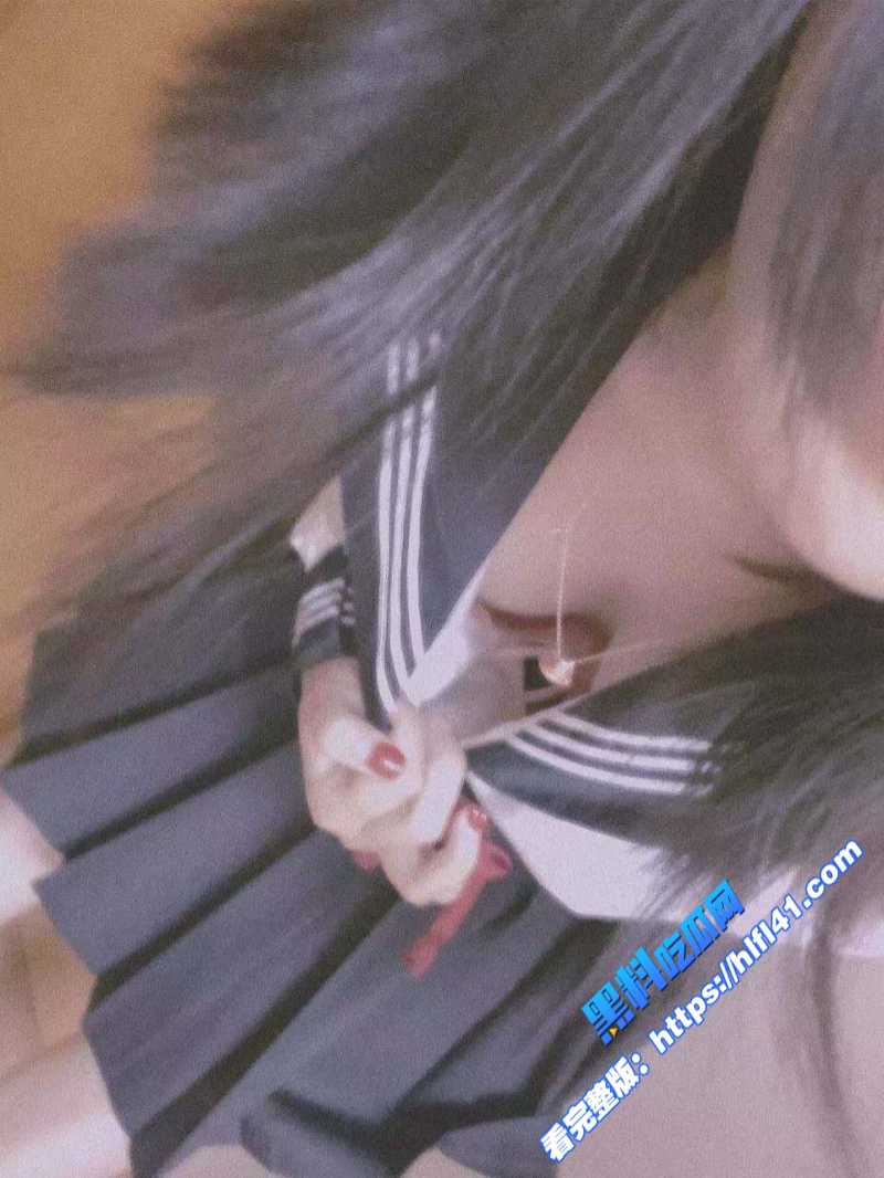 极品巨乳眼镜妹 居家自拍展示完美酮体 对着镜头疯狂扣着自己的蜜穴 淫水飞溅! 6 极品巨乳眼镜妹 居家自拍展示完美酮体 对着镜头疯狂扣着自己的蜜穴 淫水飞溅! 6