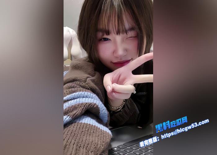黑料寸止挑战！抄底榨精挑战 脚奴的榨精训练 可自由搭配奖励和惩罚 一起来强化你的武器吧1
