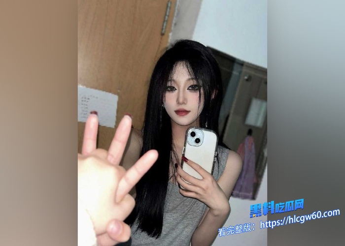 艺术学院清纯学生妹为钱陷入裸贷漩涡嘴叼内裤全裸跪地展示傲人身姿遭债主曝光淫荡私拍 图2