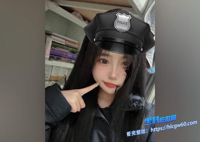 艺术学院清纯学生妹为钱陷入裸贷漩涡嘴叼内裤全裸跪地展示傲人身姿遭债主曝光淫荡私拍 图5