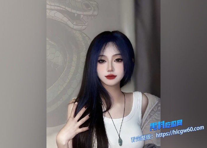艺术学院清纯学生妹为钱陷入裸贷漩涡嘴叼内裤全裸跪地展示傲人身姿遭债主曝光淫荡私拍 图7