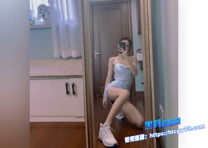上海顶美车模与金主闹掰被爆不雅性爱视频超高颜值极品纤细苗条身材完美露脸 图3 上海顶美车模与金主闹掰被爆不雅性爱视频超高颜值极品纤细苗条身材完美露脸 图3