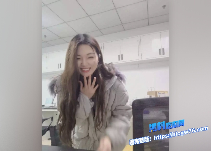 反差婊女大毕业去贸易公司的实习财务邓婉清与公司老板偷情视频曝光床上骚没边了年轻人就想走弯路5 反差婊女大毕业去贸易公司的实习财务邓婉清与公司老板偷情视频曝光床上骚没边了年轻人就想走弯路5