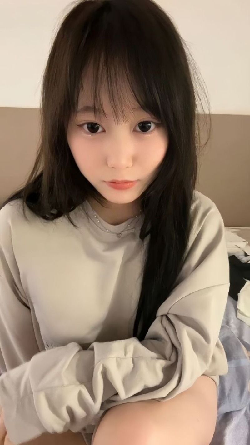 抖音极品萝莉KOUK与榜一大哥1V1裸聊3 抖音极品萝莉KOUK与榜一大哥1V1裸聊3