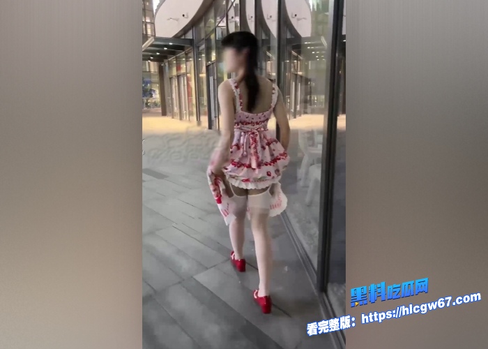 反差双马尾萝莉香香鲨户外露出福利视频流出餐厅大胆露出够骚自慰也是一顶一的好手无毛蜜穴高清展现 图2 反差双马尾萝莉香香鲨户外露出福利视频流出餐厅大胆露出够骚自慰也是一顶一的好手无毛蜜穴高清展现 图2