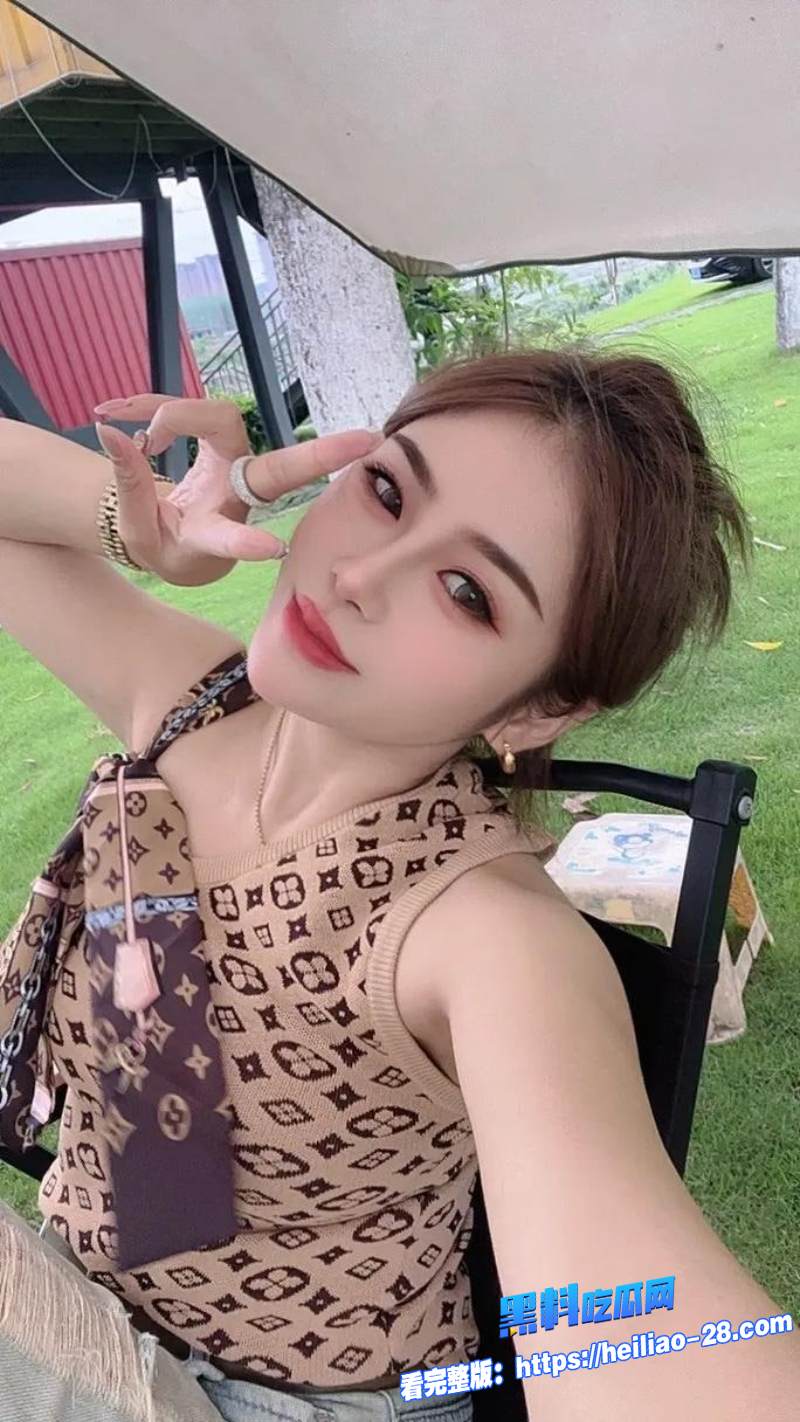 兄妹乱伦大姨妈刚走妹妹就忍不住翘班约哥开房直接被哥哥按床上狠狠干了一炮4
