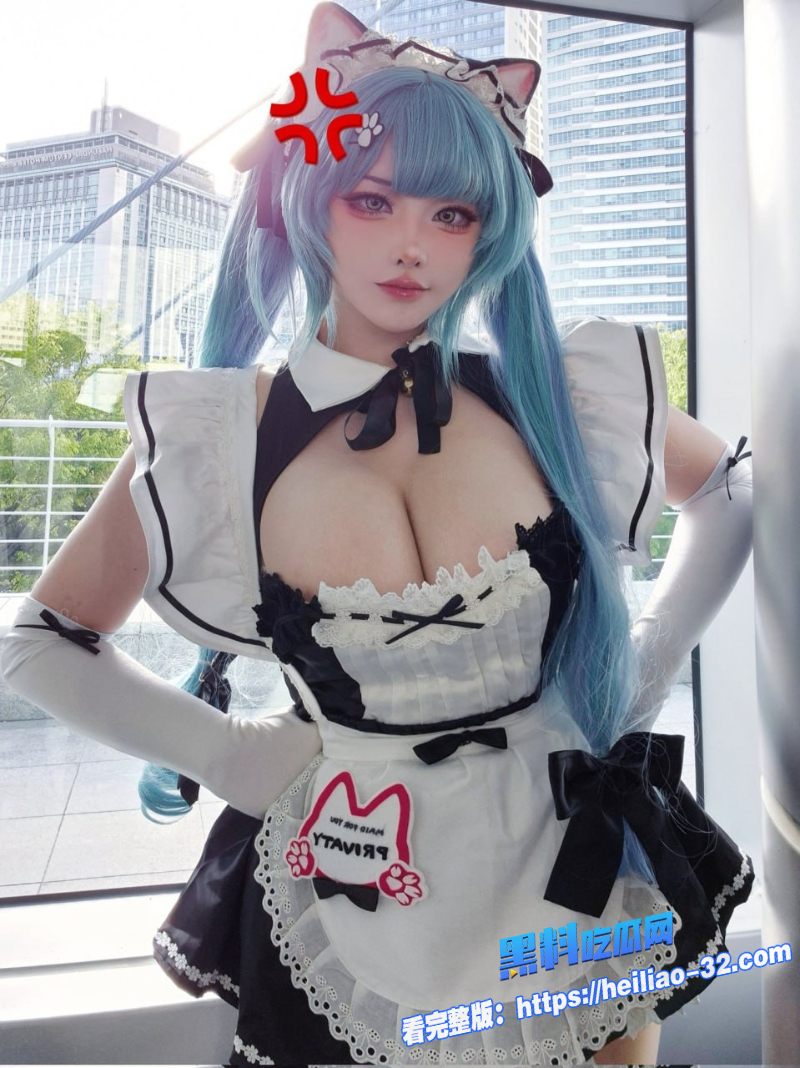 推特82万粉丝极品巨乳女神Yasal漫展惊艳cos萝莉脸配火辣身材3