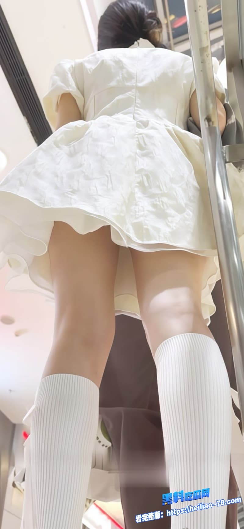 女神级甜美女友透明蕾丝内裤被偷拍大神一路偷拍男友商场直接上手摸穴毫不避讳3 女神级甜美女友透明蕾丝内裤被偷拍大神一路偷拍男友商场直接上手摸穴毫不避讳3