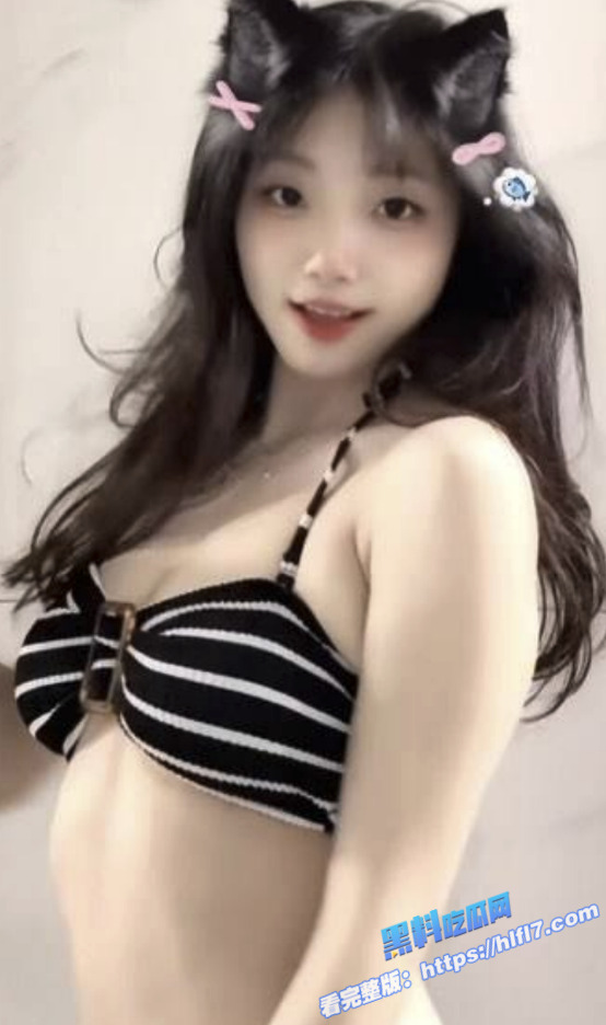 推特网红 宝贝77 自封精液收集者 巨乳大奶在付费福利姬视频里晃得人眼花缭乱！2