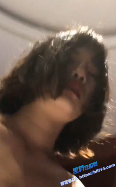 瓜友投稿 海南海口的妹子 跟男友异地恋三年 喜欢到处吃鸡鸡 不知道绿了男友多少次！4