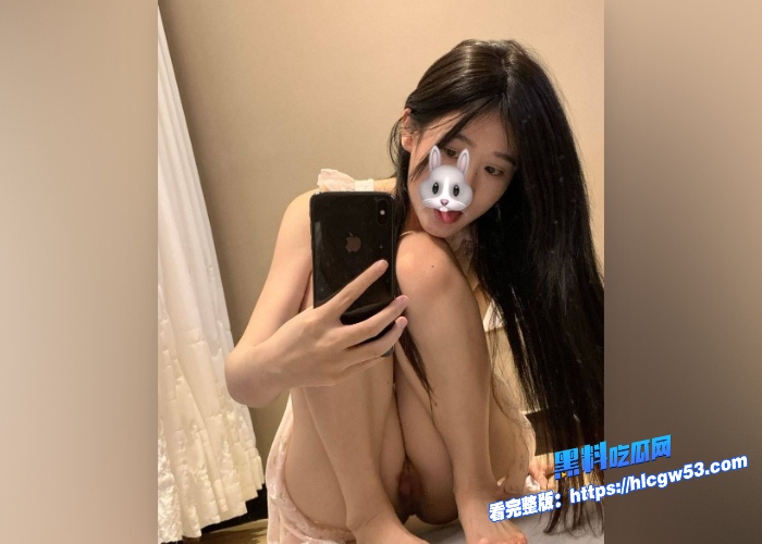 顶级美少女Callu3uuu妹清纯天花板白嫩美乳完美身材自慰粉嫩白虎小穴白浆直冒 图2WH700x500px 顶级美少女Callu3uuu妹清纯天花板白嫩美乳完美身材自慰粉嫩白虎小穴白浆直冒 图2WH700x500px