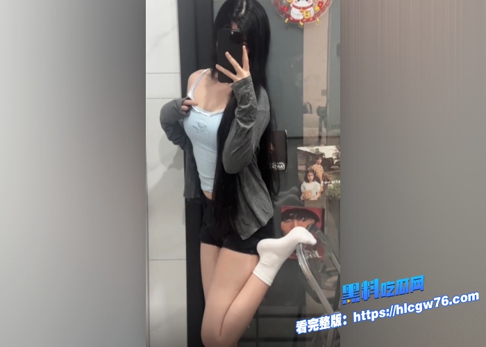 抖音擦边小网红爱吃猪脚饭付费定制私拍合集流出身材性感火辣不过这逼也太黑了吧估计平时没少线下接单挨操 图6 抖音擦边小网红爱吃猪脚饭付费定制私拍合集流出身材性感火辣不过这逼也太黑了吧估计平时没少线下接单挨操 图6