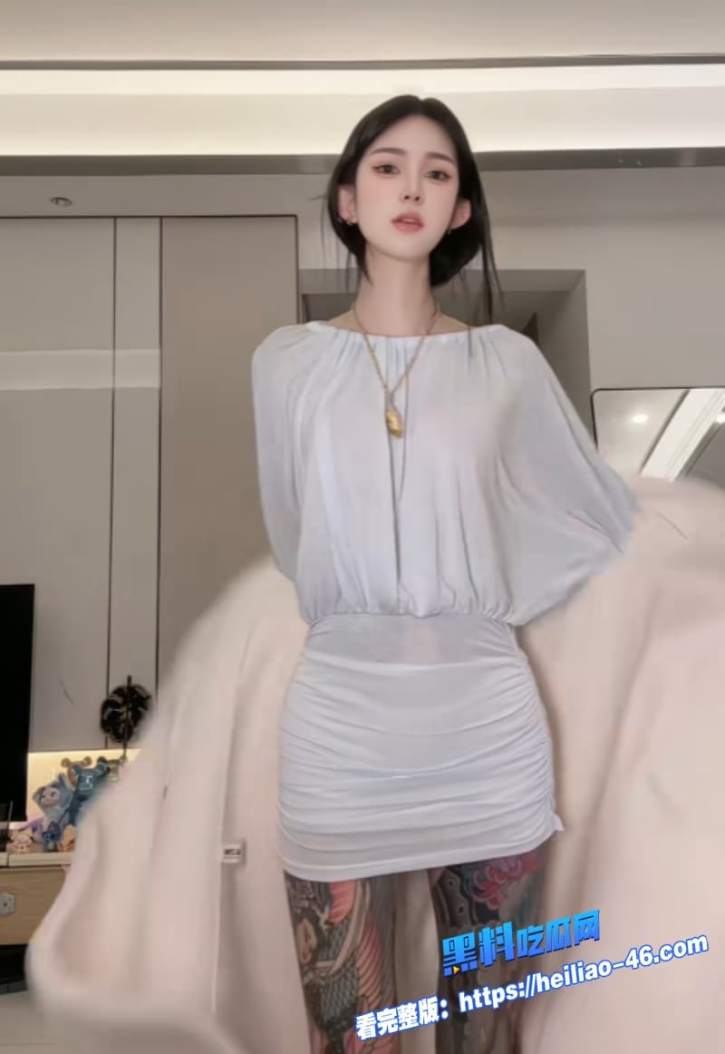 长沙淫乱实录高颜值精神小妹房间内开淫乱群P直播各种姿势暴力打桩玩的简直是太花了 1 长沙淫乱实录高颜值精神小妹房间内开淫乱群P直播各种姿势暴力打桩玩的简直是太花了 1