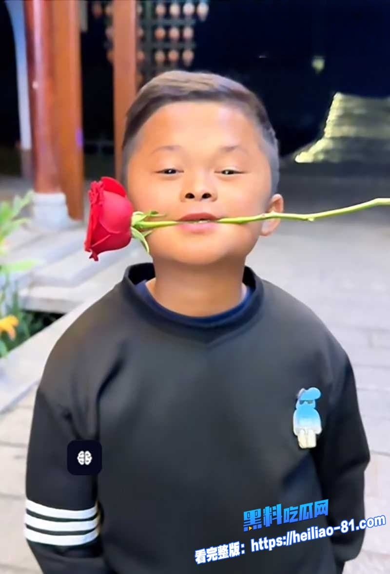 当年爆红的小马云范小勤彻底长歪成精了被曝光到处狂加小姐姐裸聊马云同款脸如今成了最大笑柄2