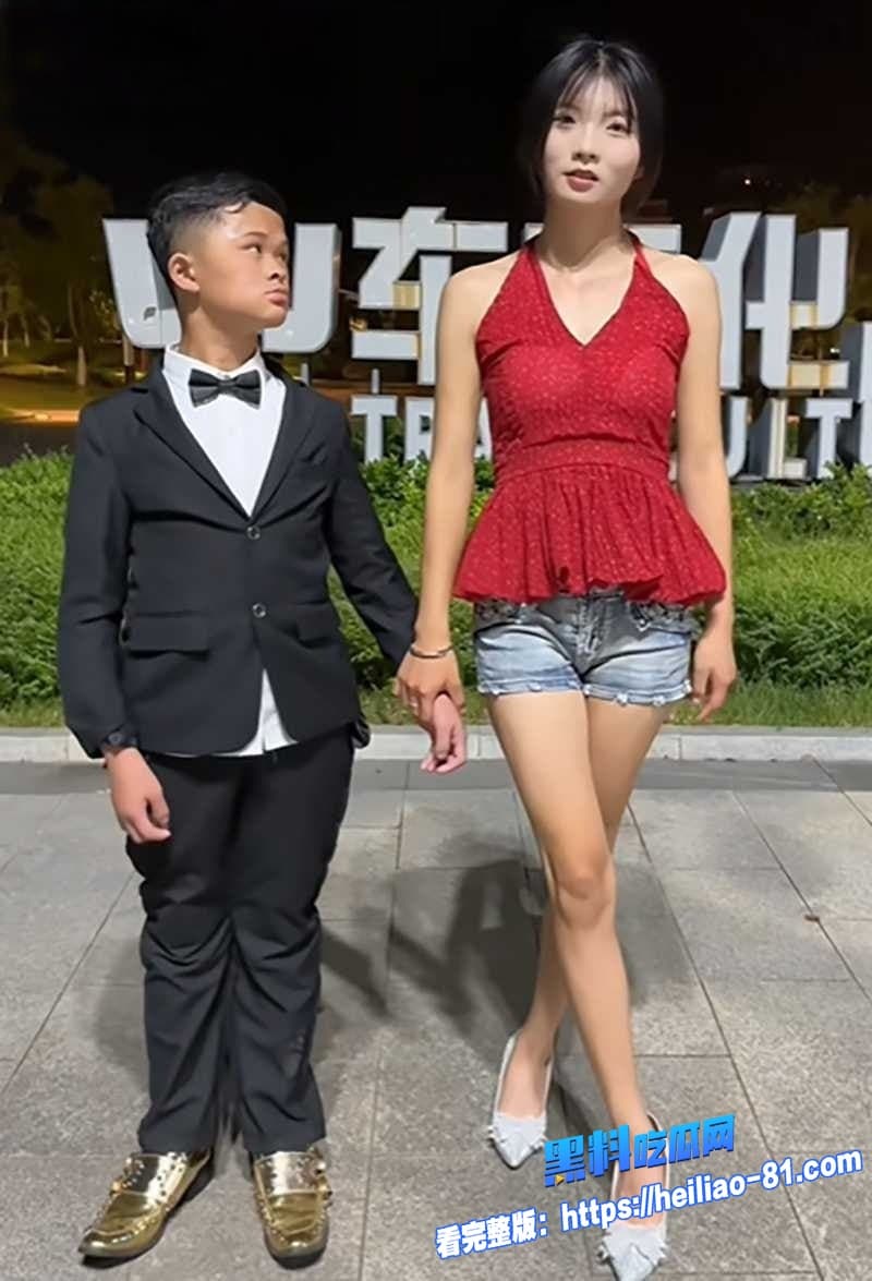 当年爆红的小马云范小勤彻底长歪成精了被曝光到处狂加小姐姐裸聊马云同款脸如今成了最大笑柄3