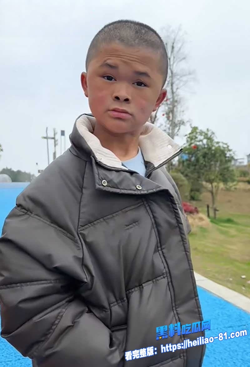 当年爆红的小马云范小勤彻底长歪成精了被曝光到处狂加小姐姐裸聊马云同款脸如今成了最大笑柄17