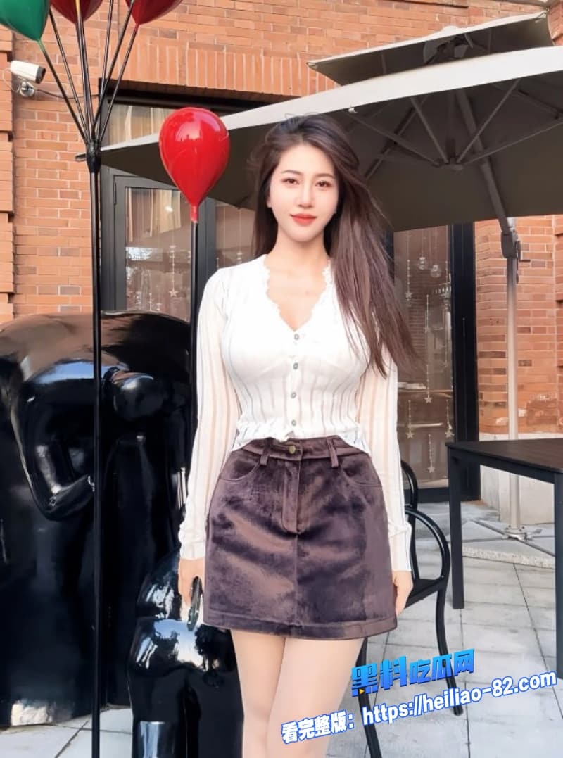 海角母子乱伦骚货妈妈身穿性感黑丝与儿子在酒店内疯狂做爱嫩穴被巨屌抽插到外翻1 海角母子乱伦骚货妈妈身穿性感黑丝与儿子在酒店内疯狂做爱嫩穴被巨屌抽插到外翻1