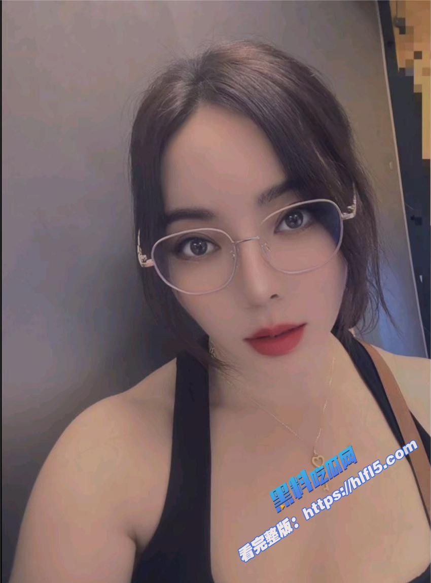 抖音撸铁健身女 海洋之心 性感御姐 大尺度双飞淫趴福利视频流出 太劲爆了！4