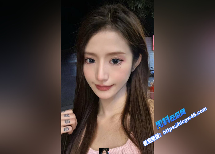 推特极品美女福利姬 戴着项圈被金主调教 化身母狗狂舔主人大肉棒2 推特极品美女福利姬 戴着项圈被金主调教 化身母狗狂舔主人大肉棒2