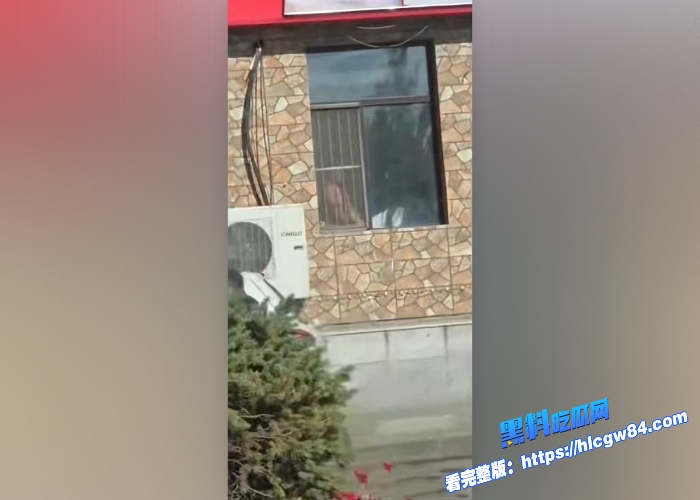 吉林万历烧鸽子鹌鹑老板娘窗前激情视频劲爆流出33秒完整版后入啪啪一清二楚视频火遍全网更有老板娘早期视频图 12