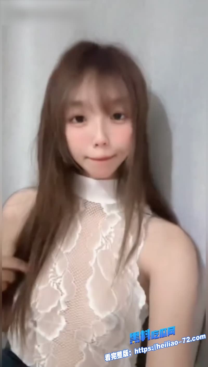 极品反差女大学生私下变母狗日常跪舔大鸡巴自慰抠逼狂喷高潮淫乱合集9